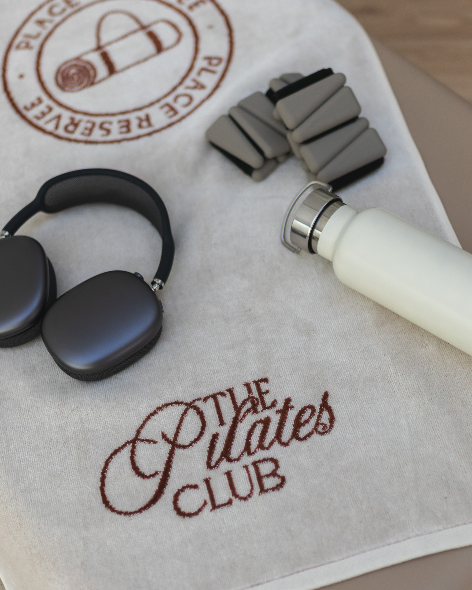 Sporthanddoek PILATES CLUB Ecru/Tan