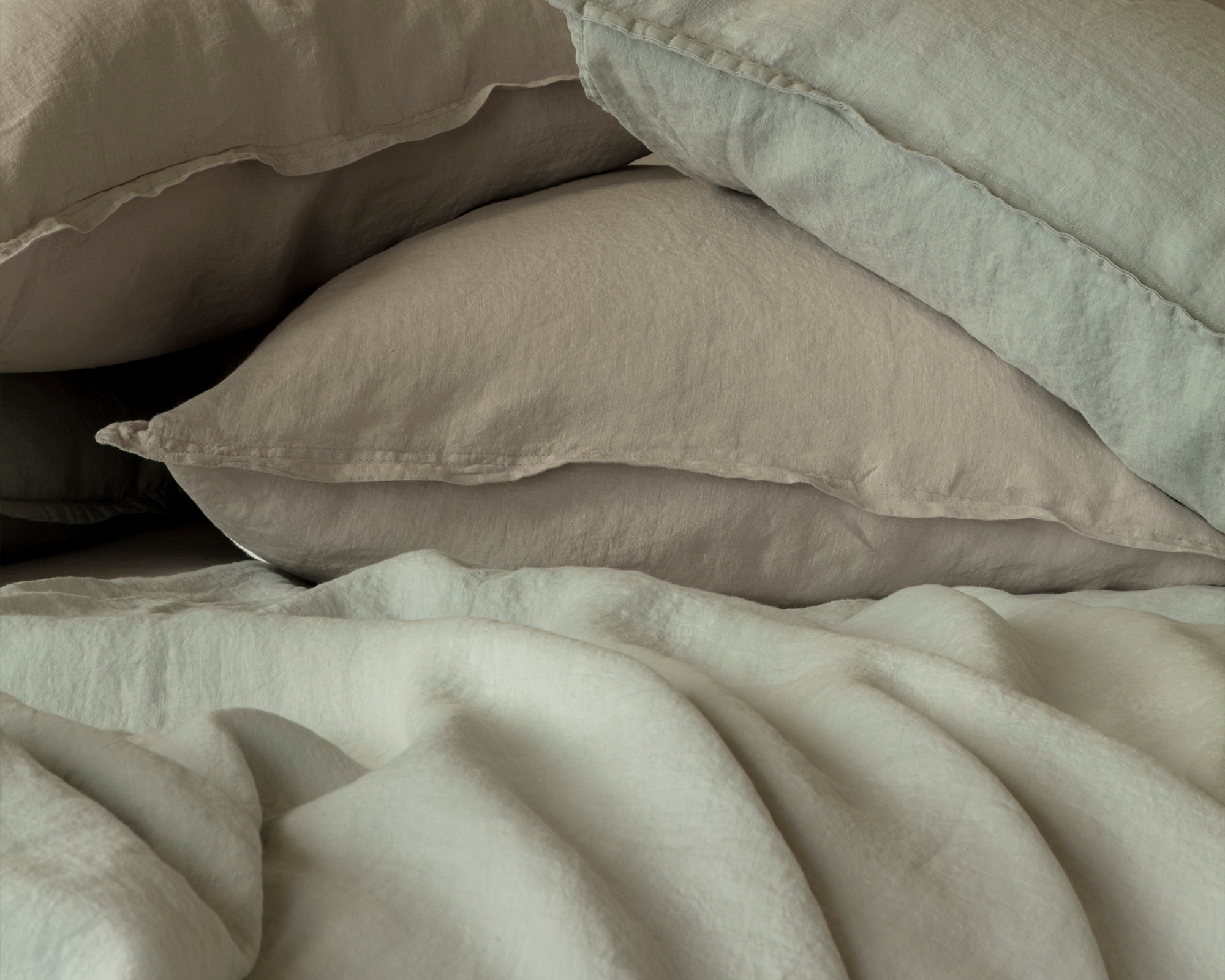 MARIE-MARIE - Bed linen set LINEN STORIES Misty - 280x240 cm + 2 slopen 65x65 cm - Misty