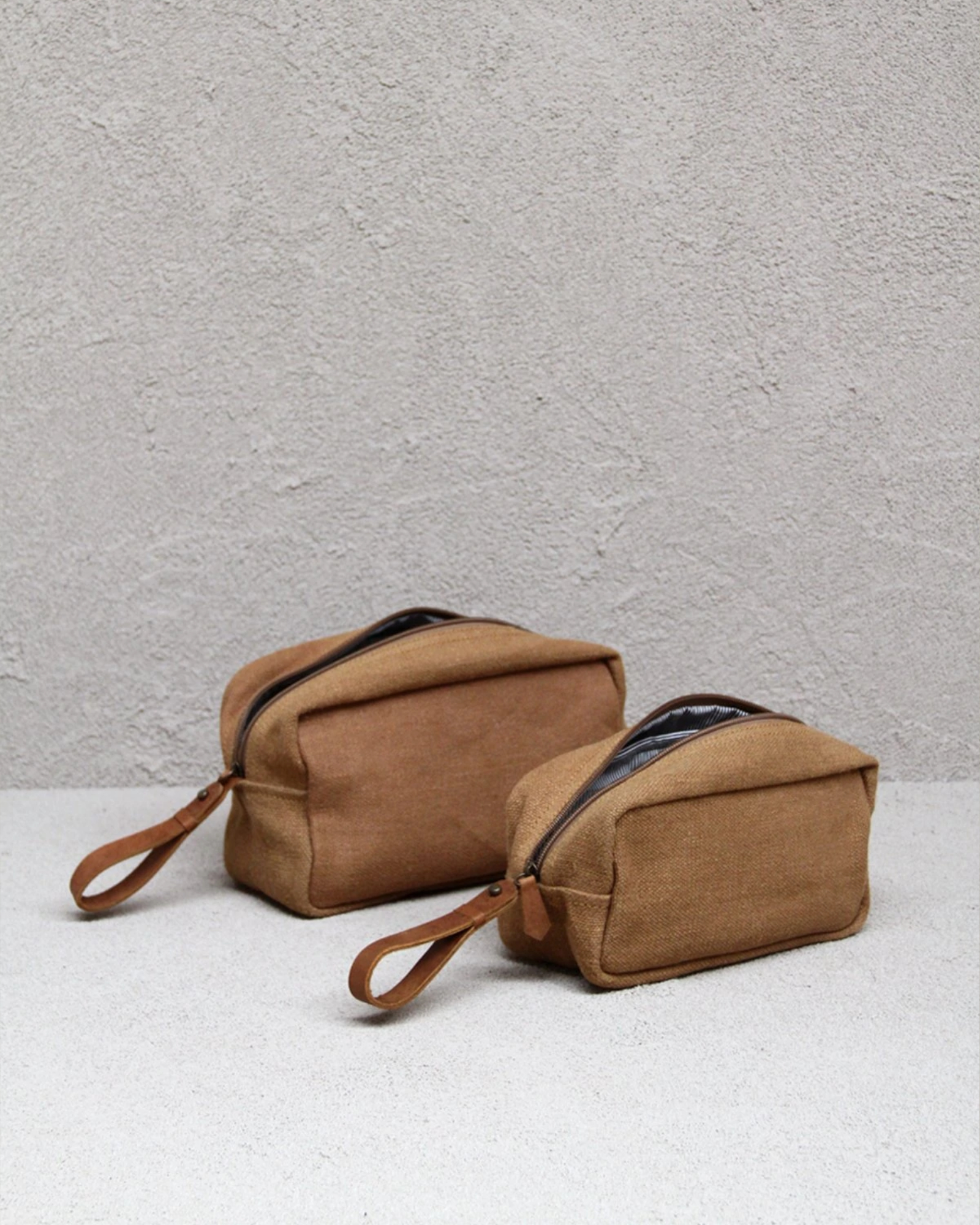 The Dharma Door - Trousse de toilette JUTE - T.U. - CAMEL