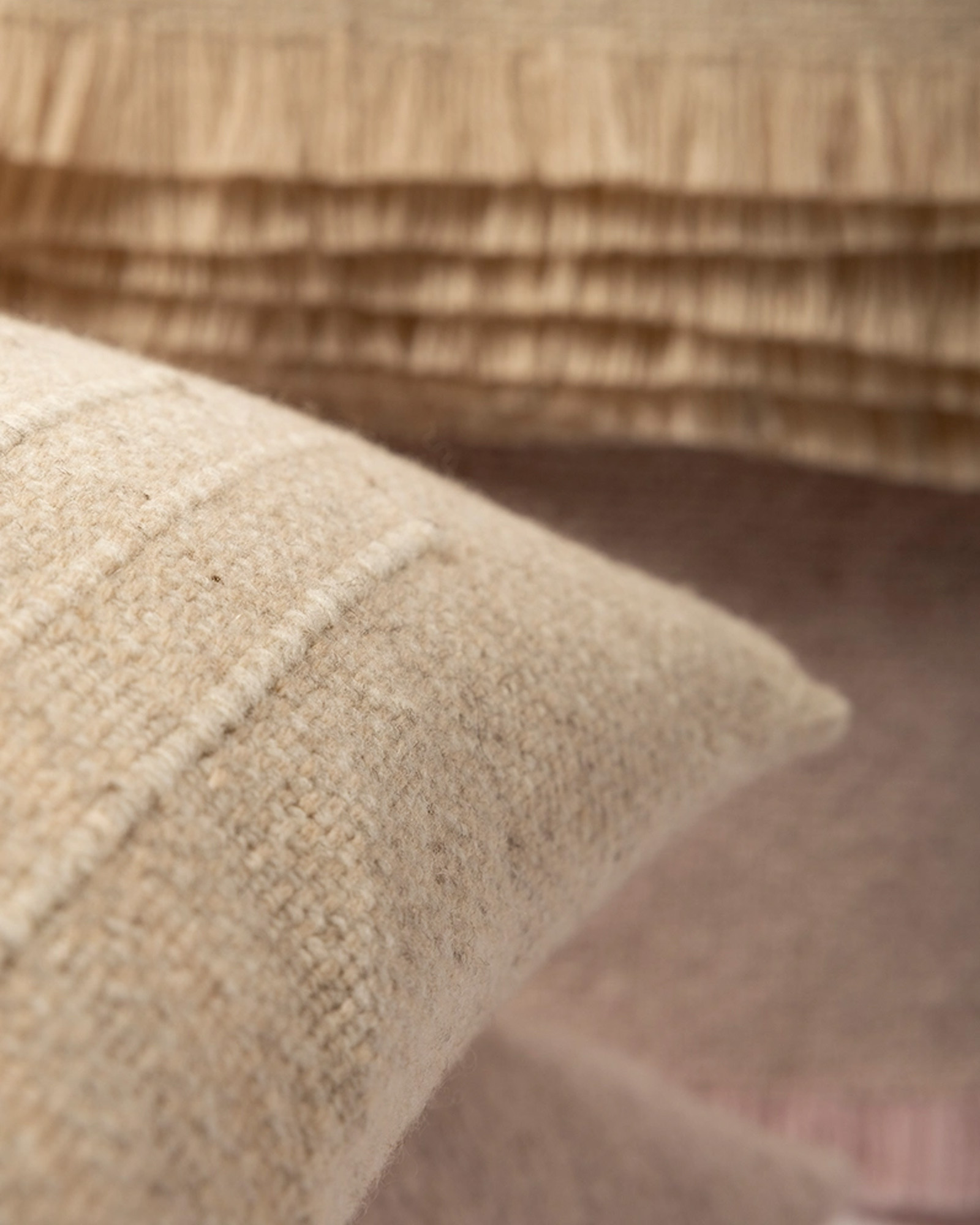 Cushion STRATA NATURE Beige with off-white edge