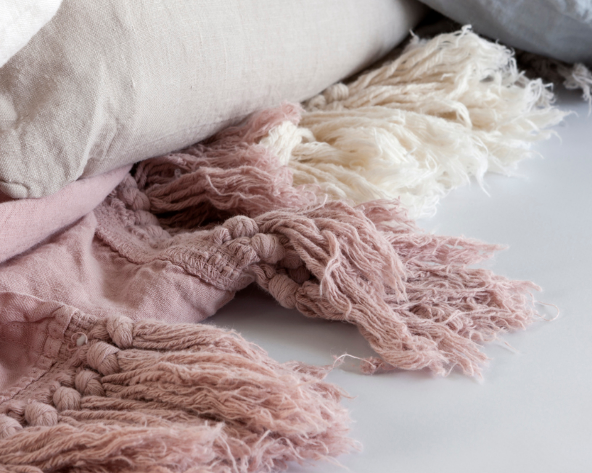 MARIE-MARIE - Bedsprei Franje LINEN STORIES Sand - 285x260 cm - Sand