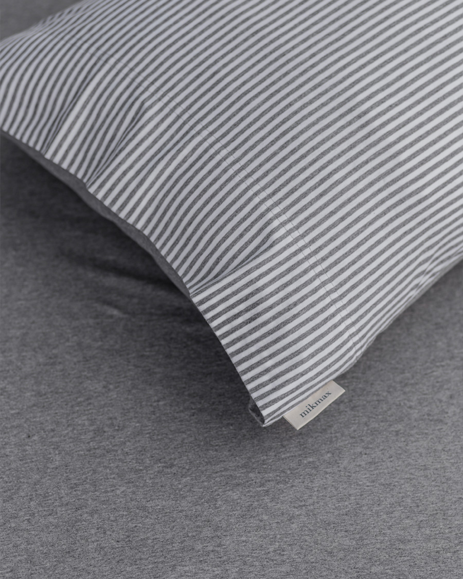 Mikmax - Pillowcase PALS - 65x65 cm - fine line