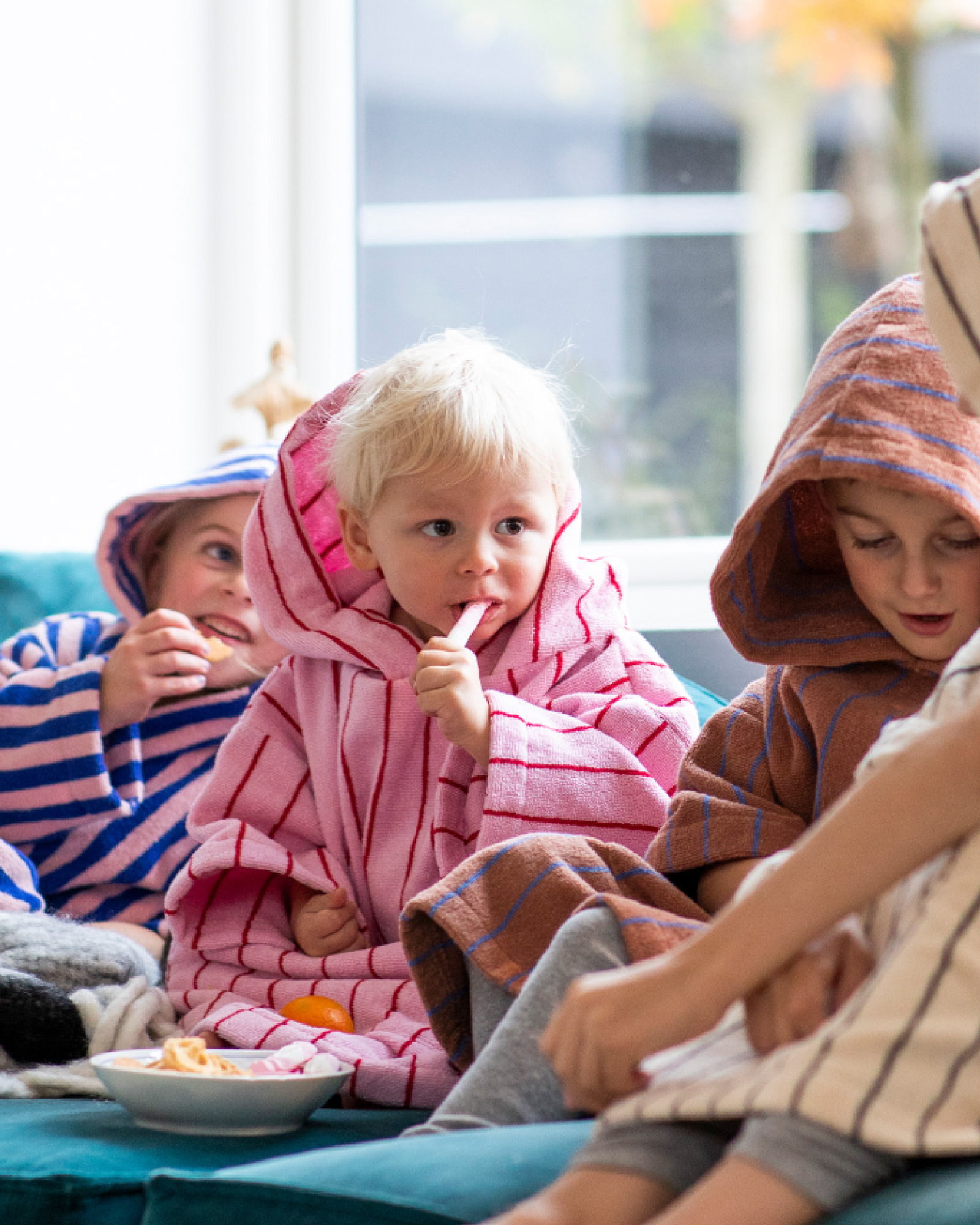 Poncho NARAM Baby pink & ski patrol red