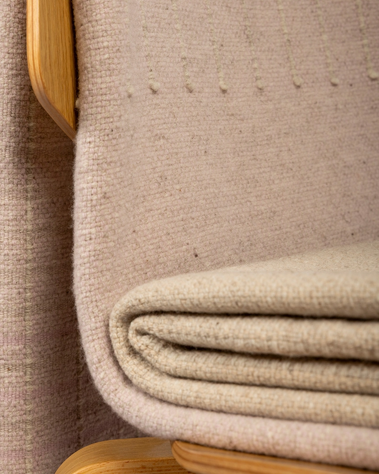 Throw STRATA NATURE Beige with off-white edge