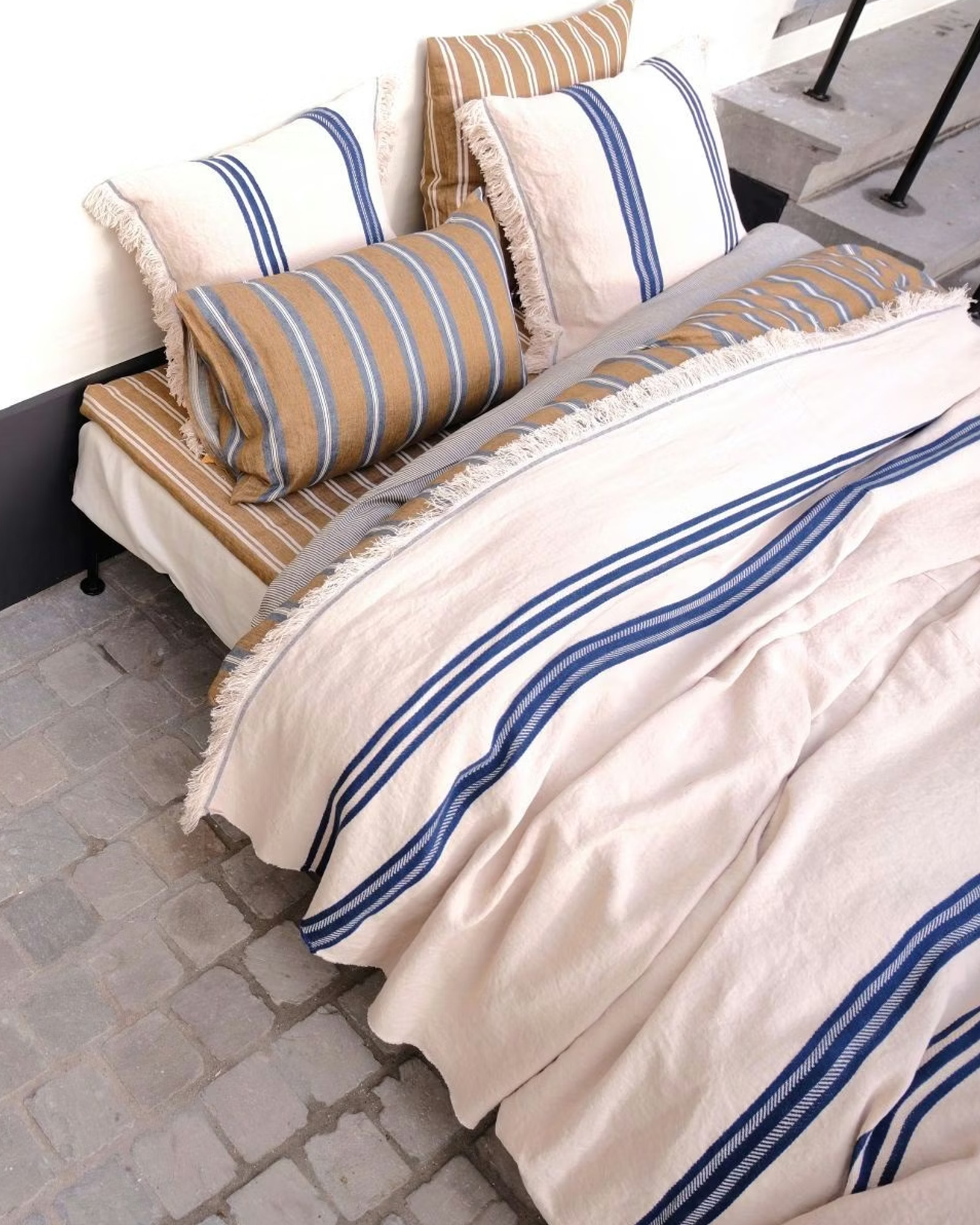 Coussin THE INDIGO STRIPE 