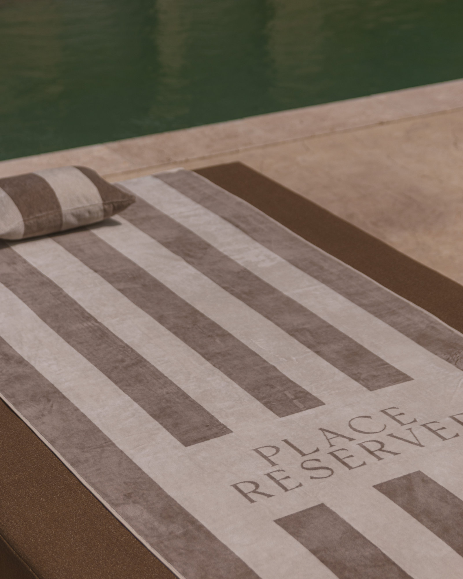 Drap de plage PLACE RESERVEE Sand 