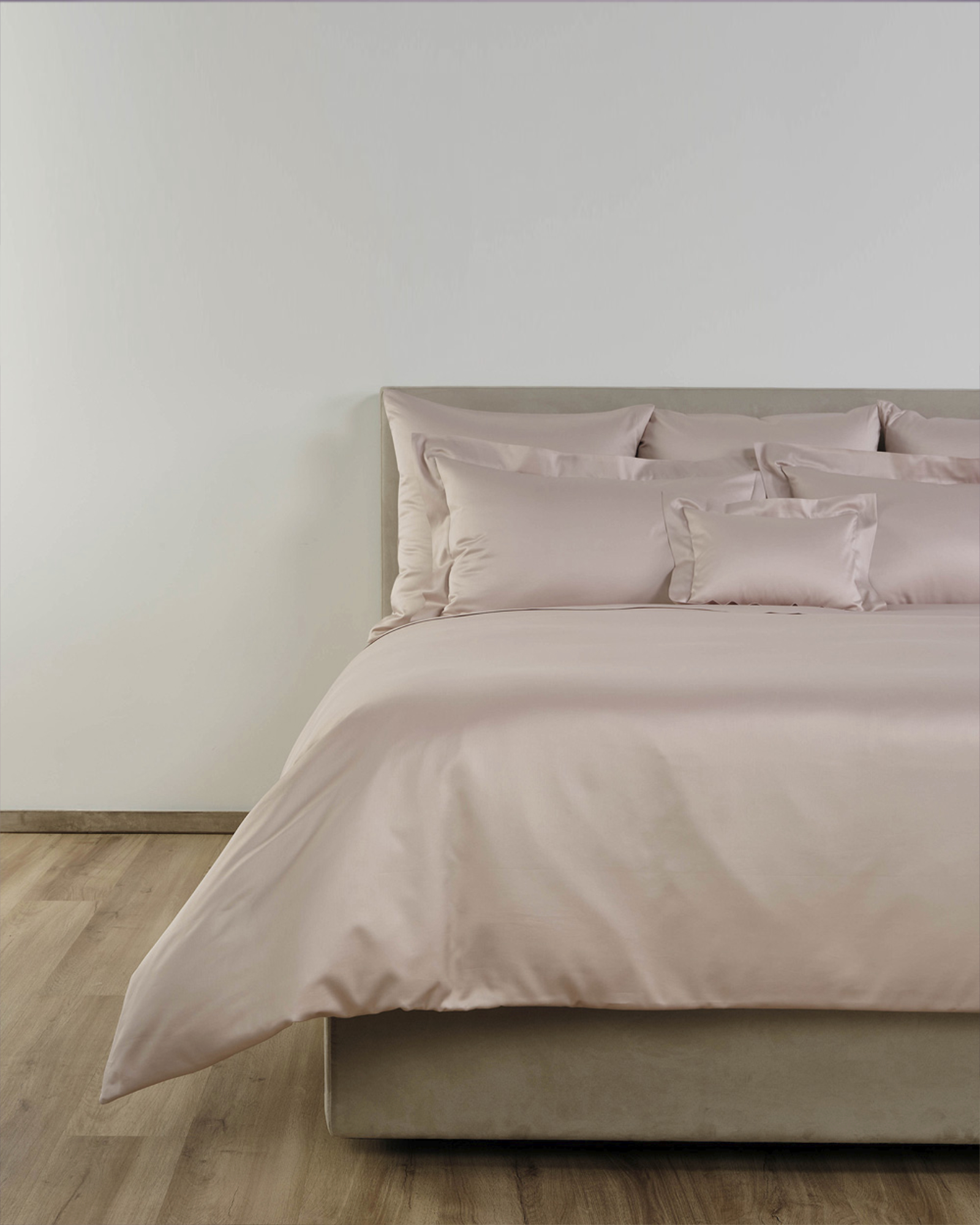 Celso de Lemos - Dekbedset SECRET Nuage Rose - 240x220 cm + 2 slopen 65x65 cm - Nuage Rose