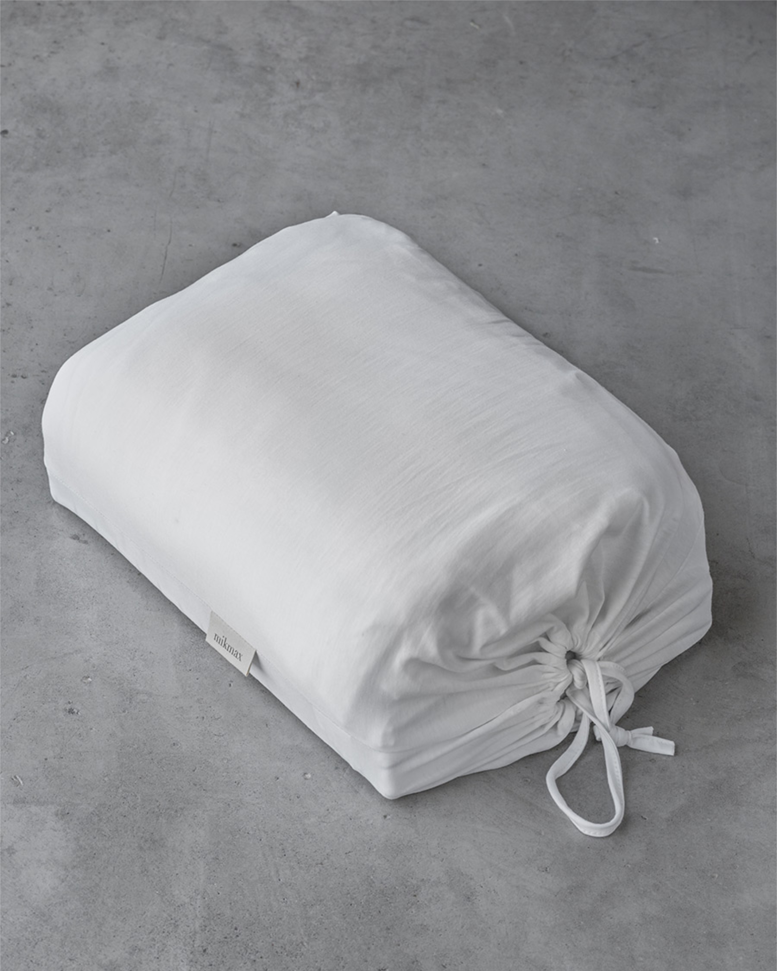 Mikmax - Bed linen set WHITE PLAIN - 280x240 cm + 2 slopen 65x65 cm - White